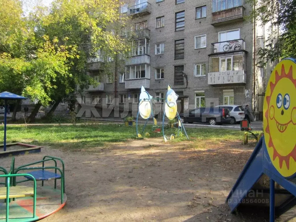 3-к кв. Новосибирская область, Новосибирск Советская ул., 50А (56.4 м) - Фото 0