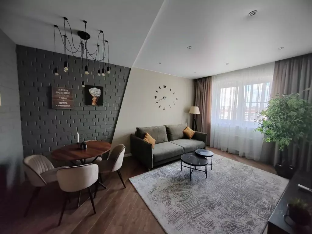 2-к кв. Челябинская область, Челябинск ул. Чичерина, 38В (52.0 м) - Фото 1