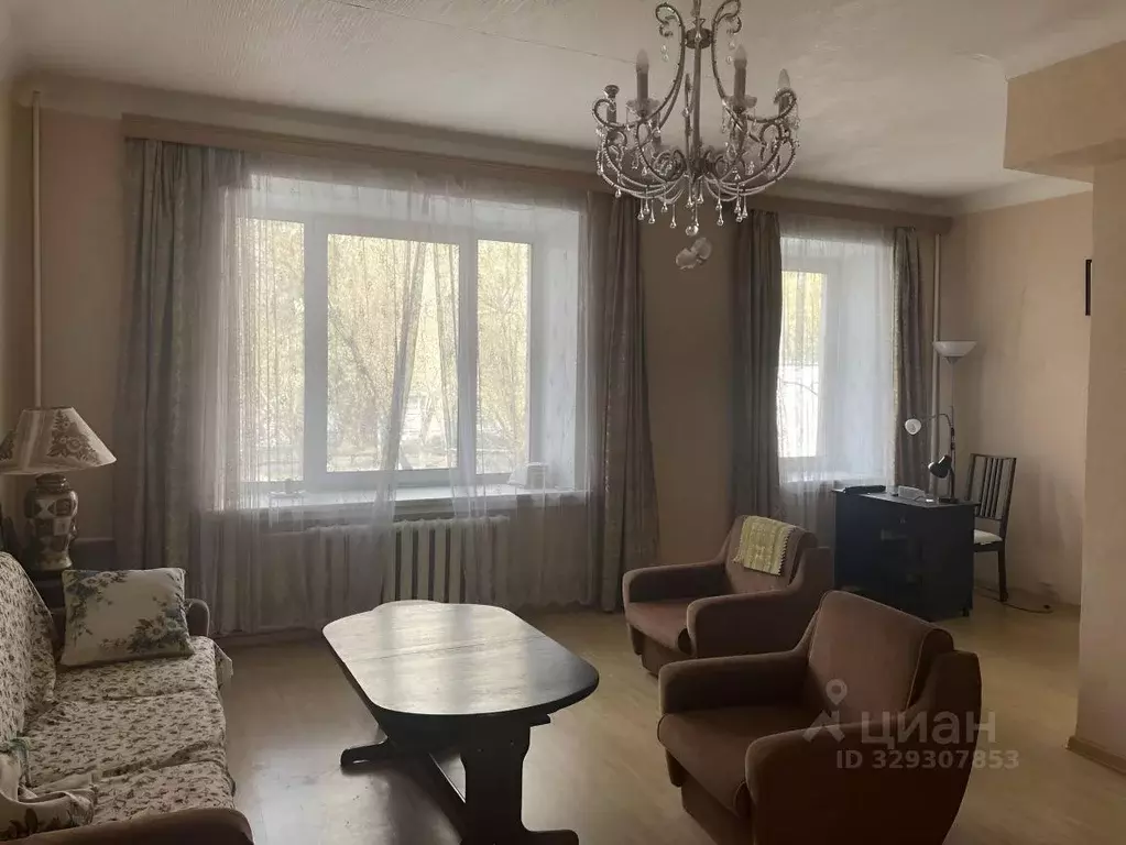 2-к кв. Москва Октябрьская ул., 38К2 (70.0 м) - Фото 1