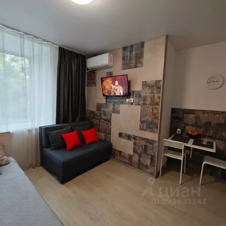 Студия Приморский край, Владивосток Верхнепортовая ул., 64 (18.0 м) - Фото 2