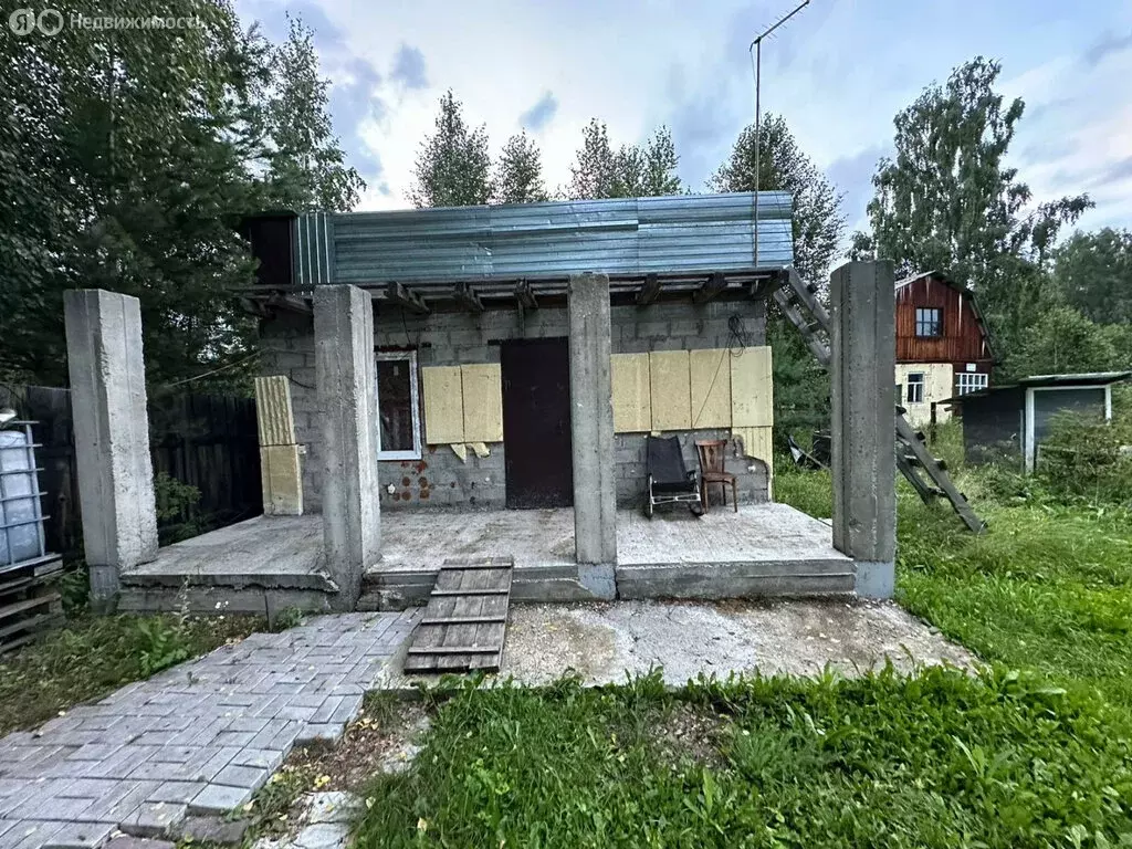 Дом в Красноярский край, городское поселение Емельяново, садоводческое ... - Фото 0