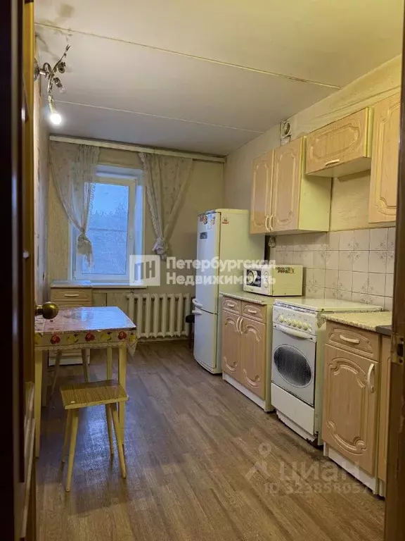 4-к кв. Ленинградская область, Отрадное Кировский район, ул. Гагарина, ... - Фото 0