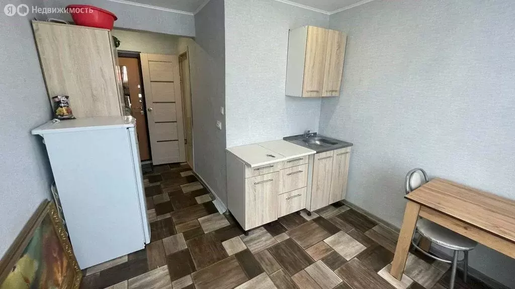 Квартира-студия: Заводоуковск, Первомайская улица, 7 (15 м) - Фото 1