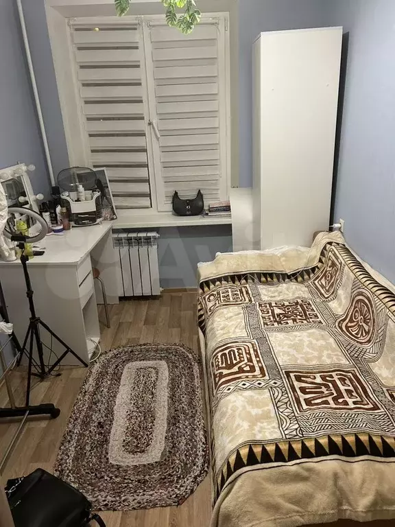 Комната 38 м в 2-к., 2/5 эт. - Фото 0