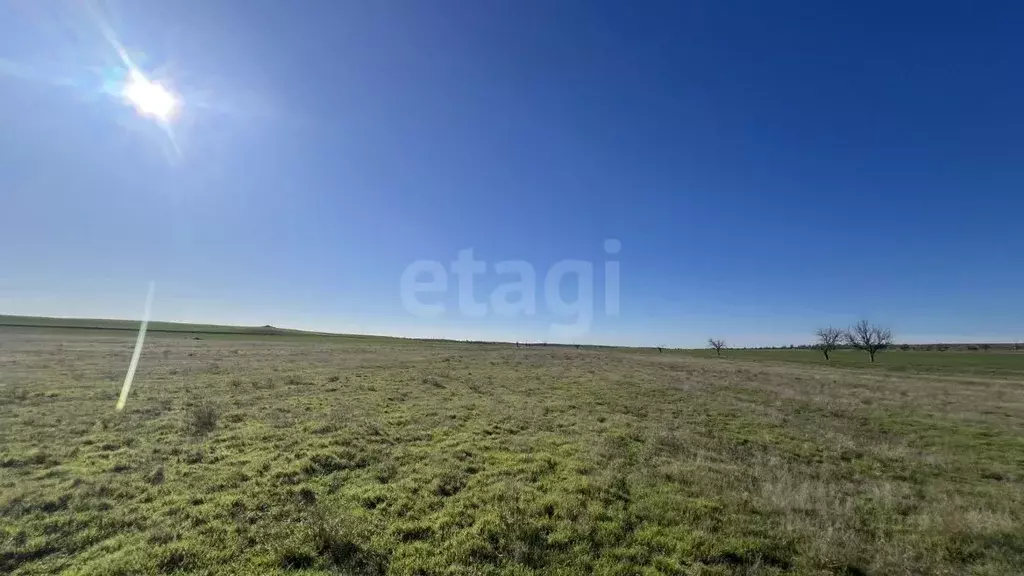 Участок в Крым, Симферопольский район, Кольчугинское с/пос, с. ... - Фото 1