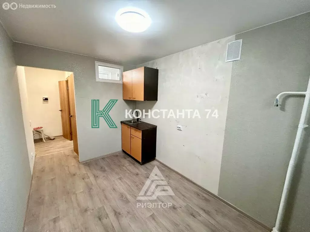 2-комнатная квартира: Челябинск, Российская улица, 222 (45.1 м) - Фото 1