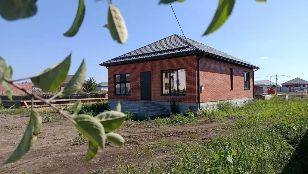 Дом в Адыгея, Тахтамукайский район, Энем пгт  (100 м) - Фото 0