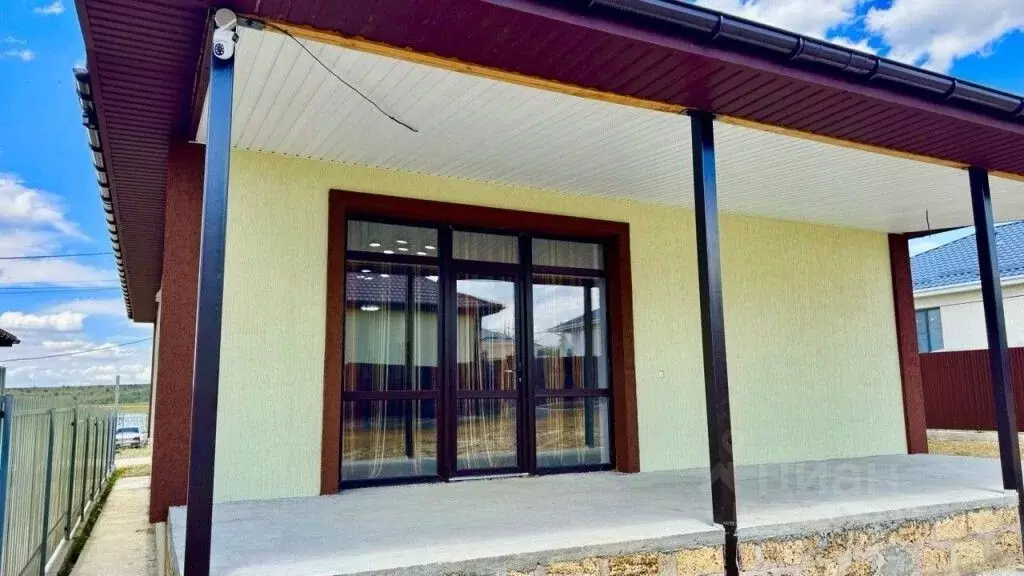 Дом в Крым, Симферопольский район, Добровское с/пос, с. Заречное ул. ... - Фото 2