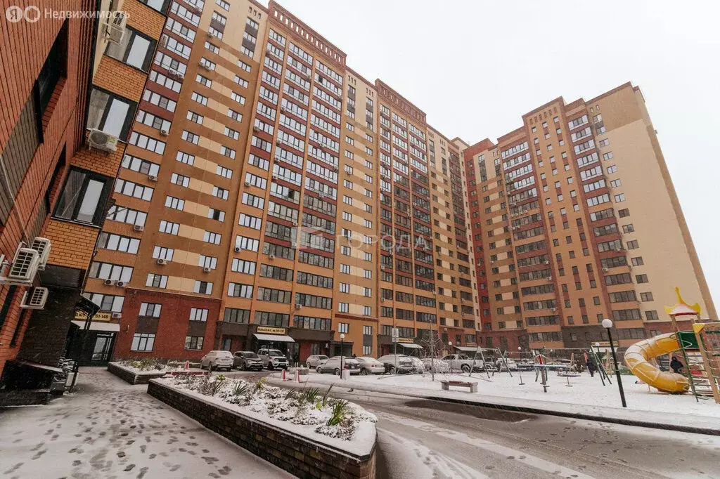 3-комнатная квартира: Барнаул, Песчаная улица, 171 (73.2 м) - Фото 2