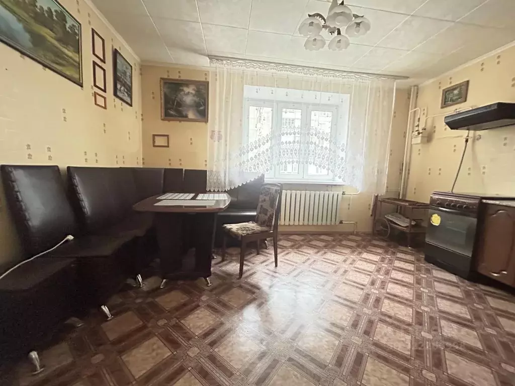 1-к кв. Саратовская область, Энгельс Одесская ул., 75 (50.0 м) - Фото 1
