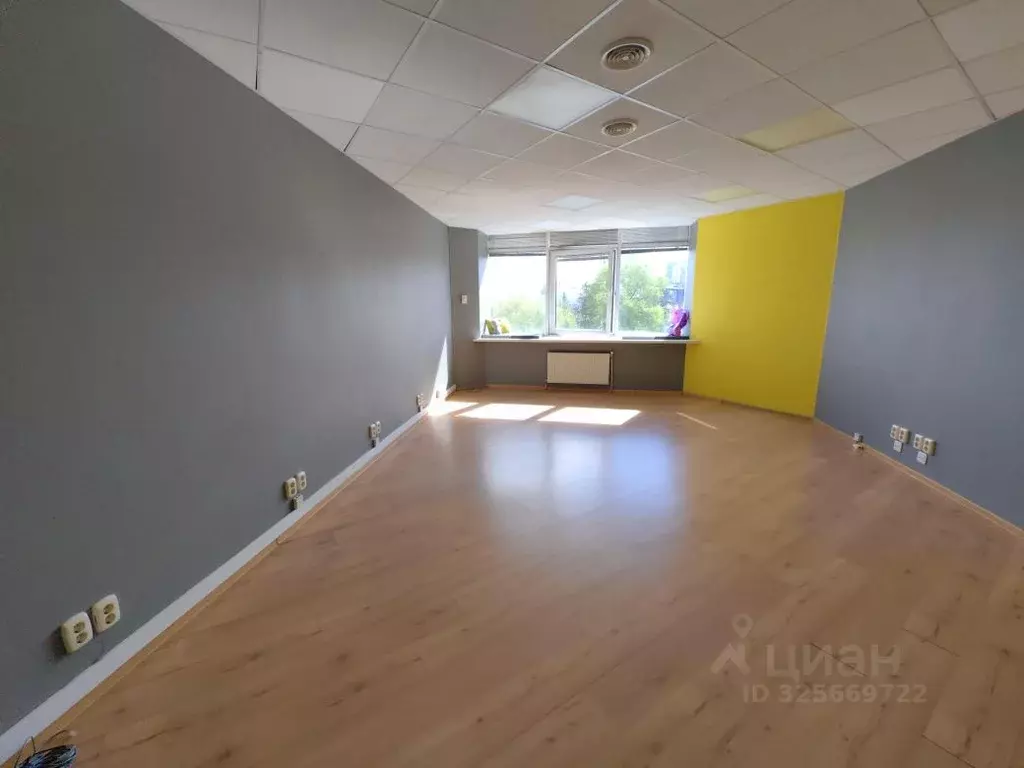 Офис в Свердловская область, Екатеринбург ул. Добролюбова, 16 (38 м) - Фото 1