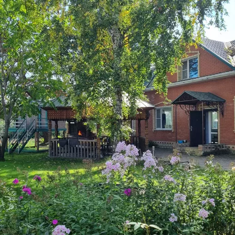 Дом в Омская область, Муромцево рп ул. Ленина, 129 (100 м) - Фото 2