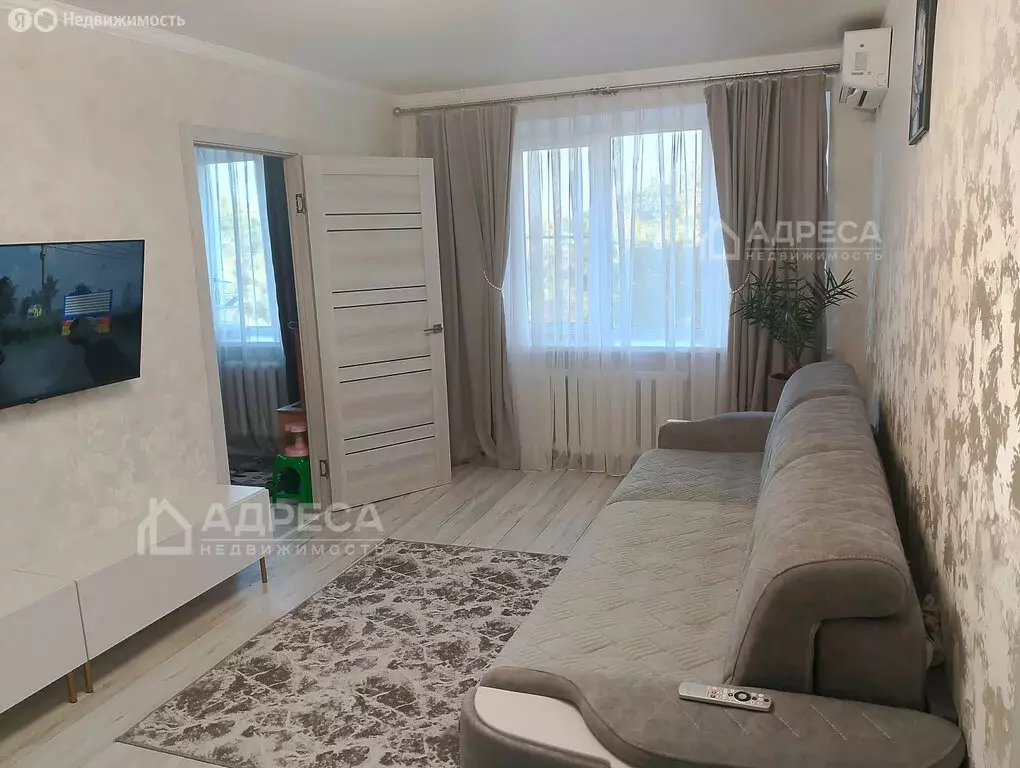 4-комнатная квартира: Азов, Инзенская улица, 7 (62 м) - Фото 0