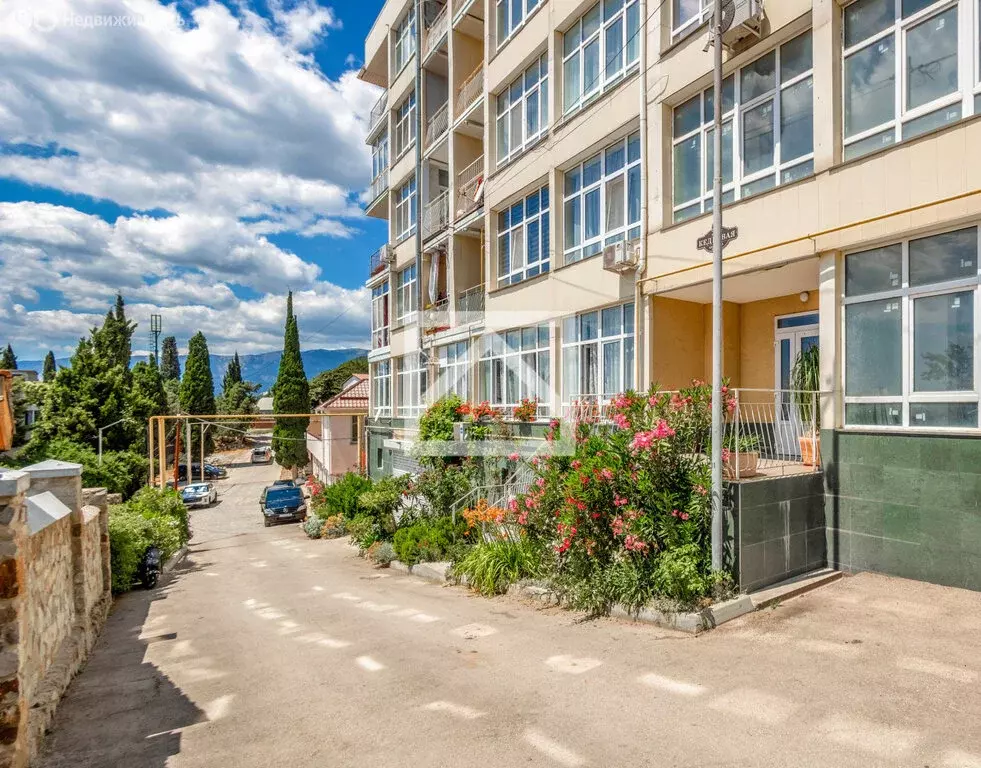 Квартира-студия: Никита, Кедровая улица, 24 (52 м) - Фото 0