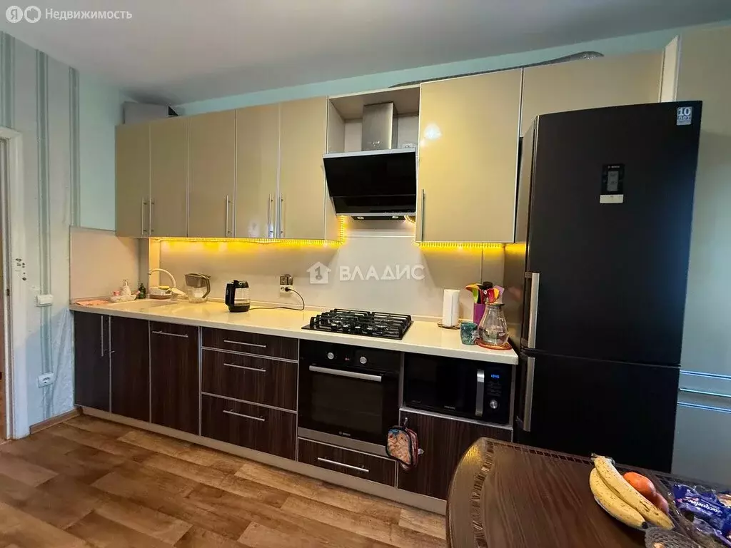 2-комнатная квартира: Рыбинск, Введенская улица, 3 (62.4 м) - Фото 1