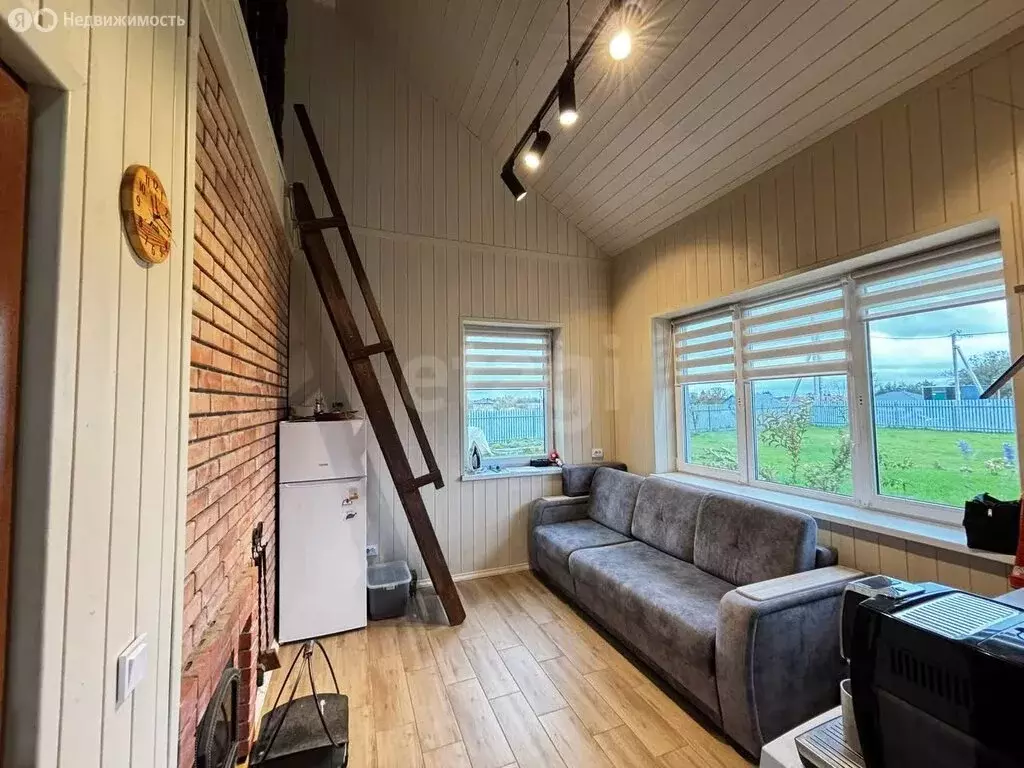 Дом в Калининградская область, Гурьевский муниципальный округ, посёлок ... - Фото 1