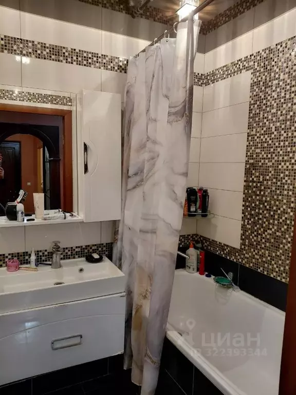 3-к кв. Саратовская область, Саратов ул. Ново-Крекингская, 2Б (61.5 м) - Фото 1