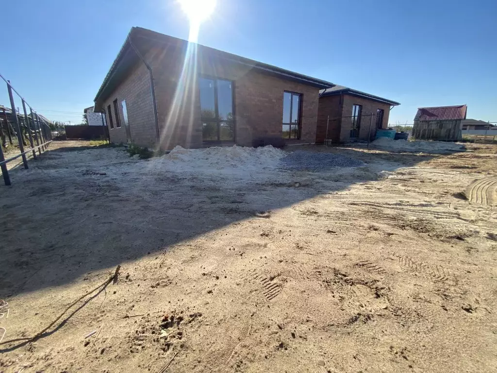 Дом в Волгоградская область, Краснослободск Среднеахтубинский район, ... - Фото 1