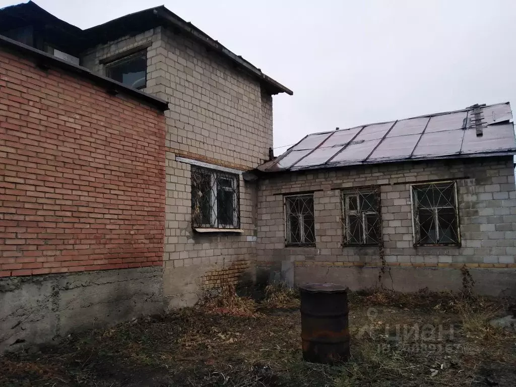 Дом в Оренбургская область, Орск Новый город мкр, ул. Шаумяна (212.0 . - Фото 0