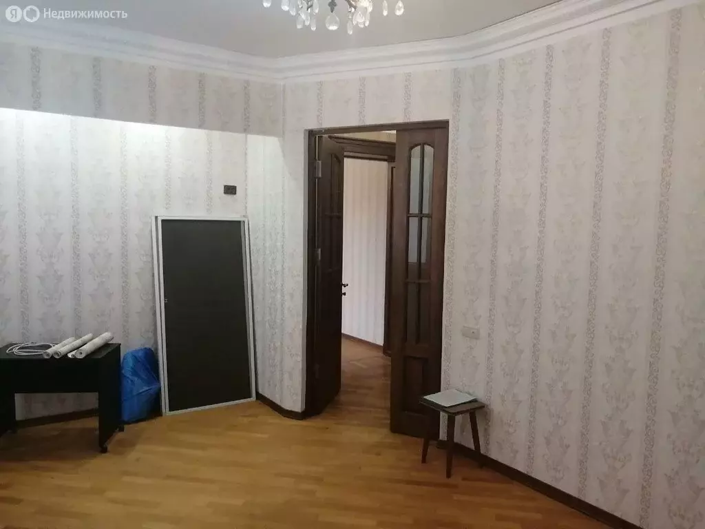 3-комнатная квартира: Саратов, улица имени А.С. Пушкина, 6/8 (75.7 м) - Фото 1