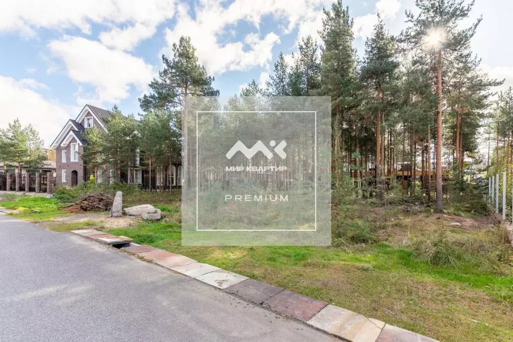 Участок в Ленинградская область, Всеволожский район, Бугровское ... - Фото 1