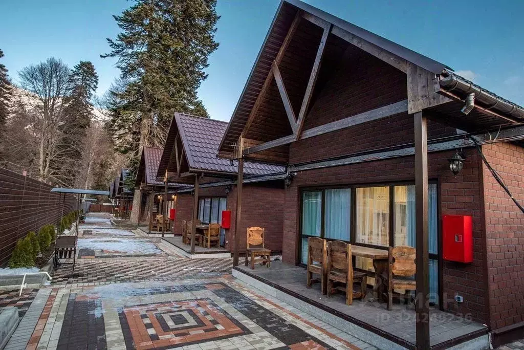 Дом в Карачаево-Черкесия, Зеленчукский район, с. Архыз ул. Алиева (60 ... - Фото 2