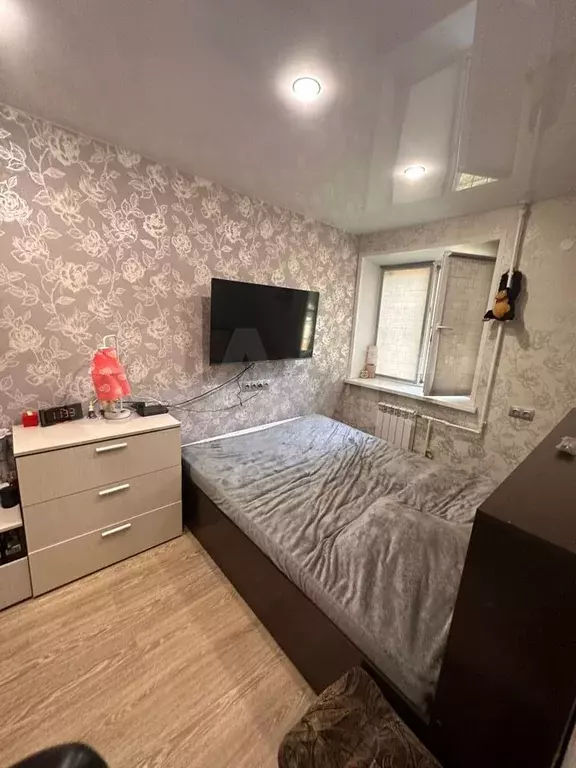 Комната 24 м в 2-к, 1/4 эт. - Фото 0