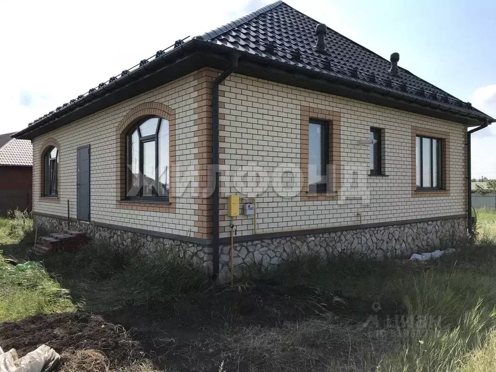 Дом в Белгородская область, Строитель Яковлевский городской округ, ул. ... - Фото 0