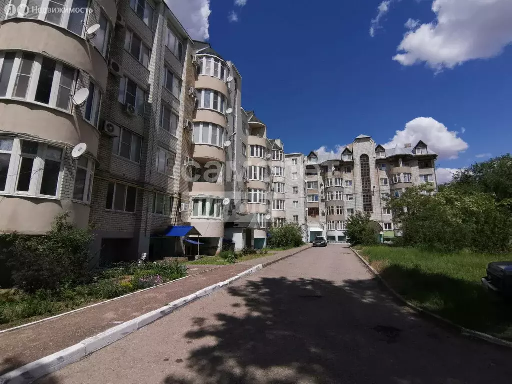 2-комнатная квартира: Элиста, 2-й микрорайон, 40 (55.1 м) - Фото 0
