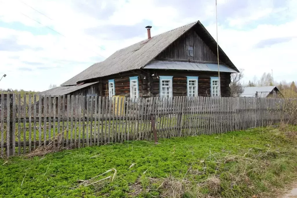 Дом в Шекснинский район, сельское поселение Сиземское, деревня ... - Фото 0