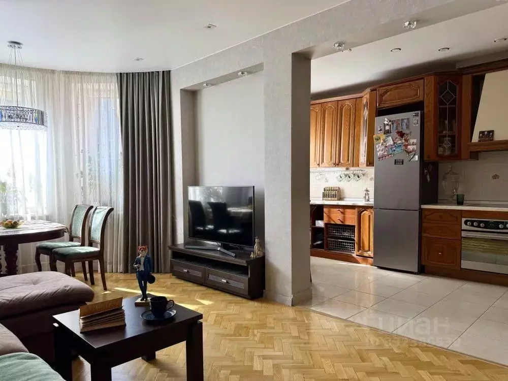 5-к кв. Иркутская область, Иркутск Байкальская ул., 273А (106.0 м) - Фото 1