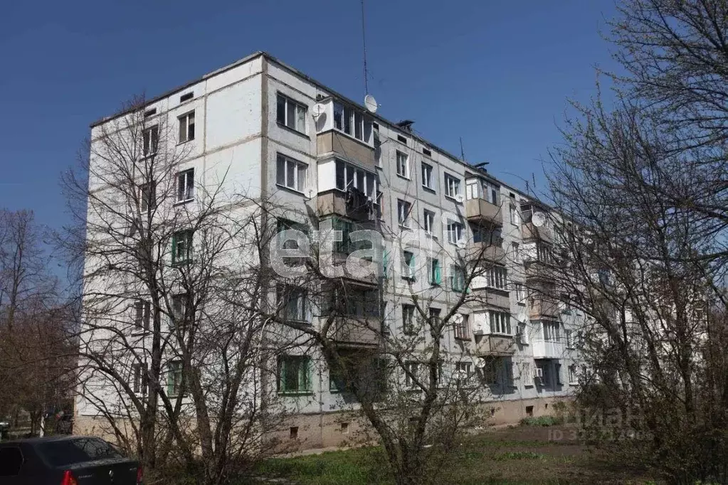 3-к кв. Белгородская область, Валуйки ул. Соколова, 1Г (46.7 м) - Фото 0