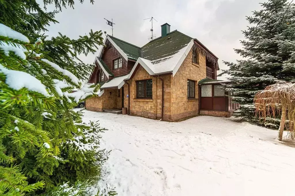 Дом в Санкт-Петербург Сергиево тер., ул. Свердлова, 32/1 (250 м) - Фото 1