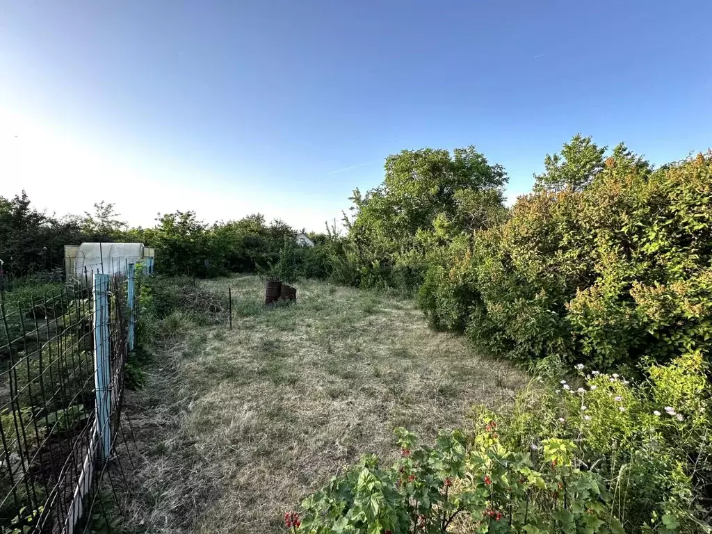 Участок в Волгоградская область, Волгоград Орошенец СНТ, ул. 10-я ... - Фото 0