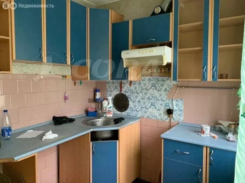 3-комнатная квартира: Тюмень, улица Серова, 21 (52 м) - Фото 2