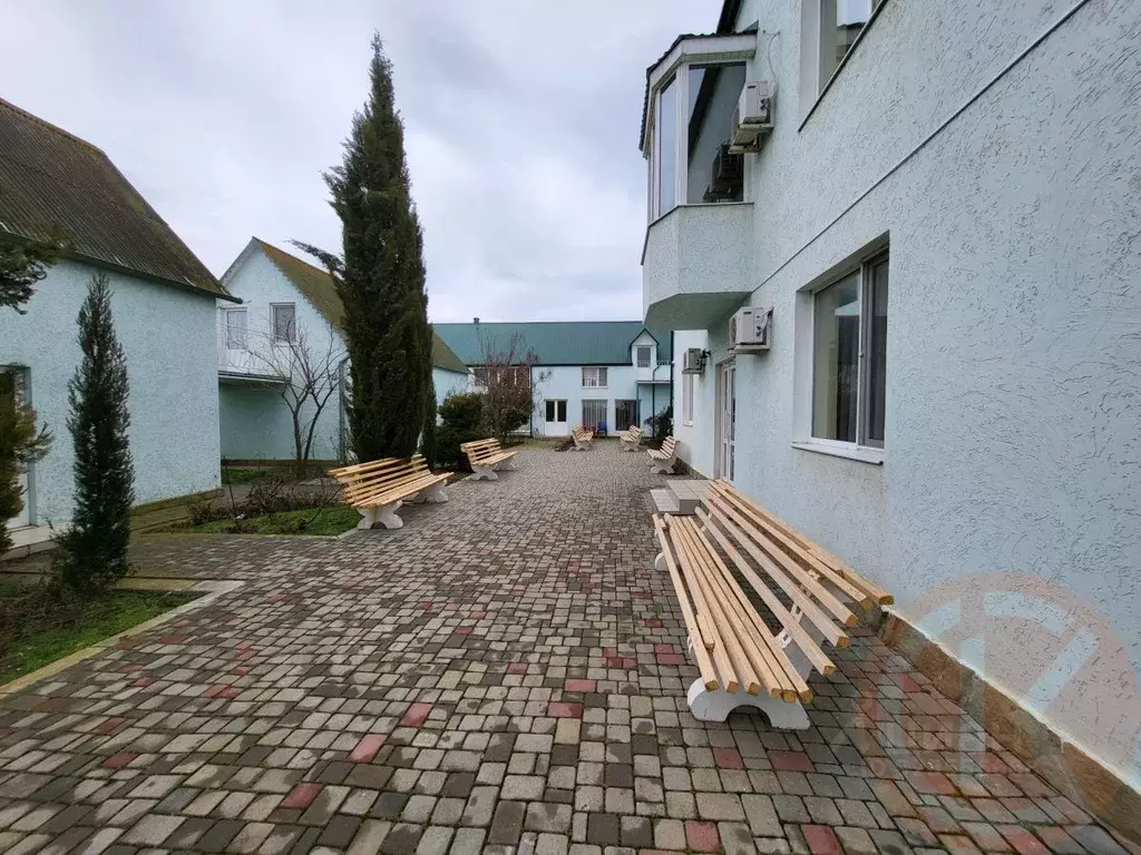 Дом в Крым, Сакский район, с. Штормовое ул. 60 лет Октября, 34 (334 м) - Фото 1