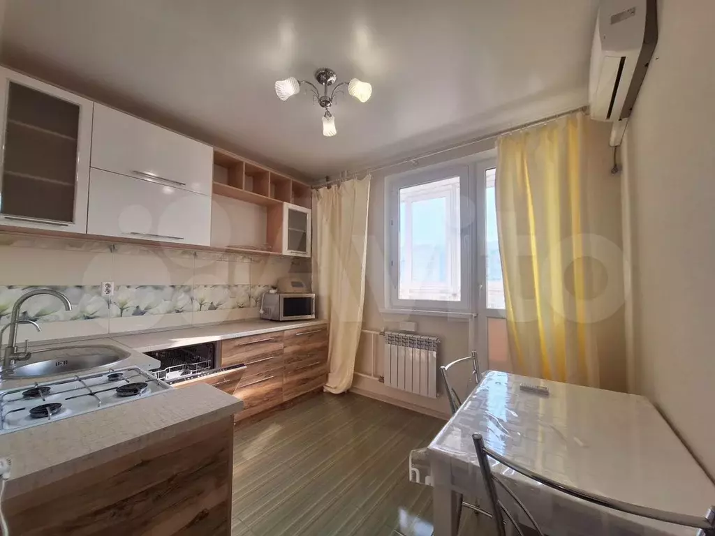 1-к. квартира, 52 м, 7/12 эт. - Фото 0