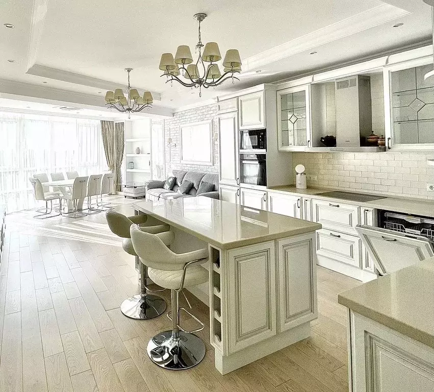 5-к кв. Краснодарский край, Сочи Центральный мкр, ул. Войкова, 21 ... - Фото 1