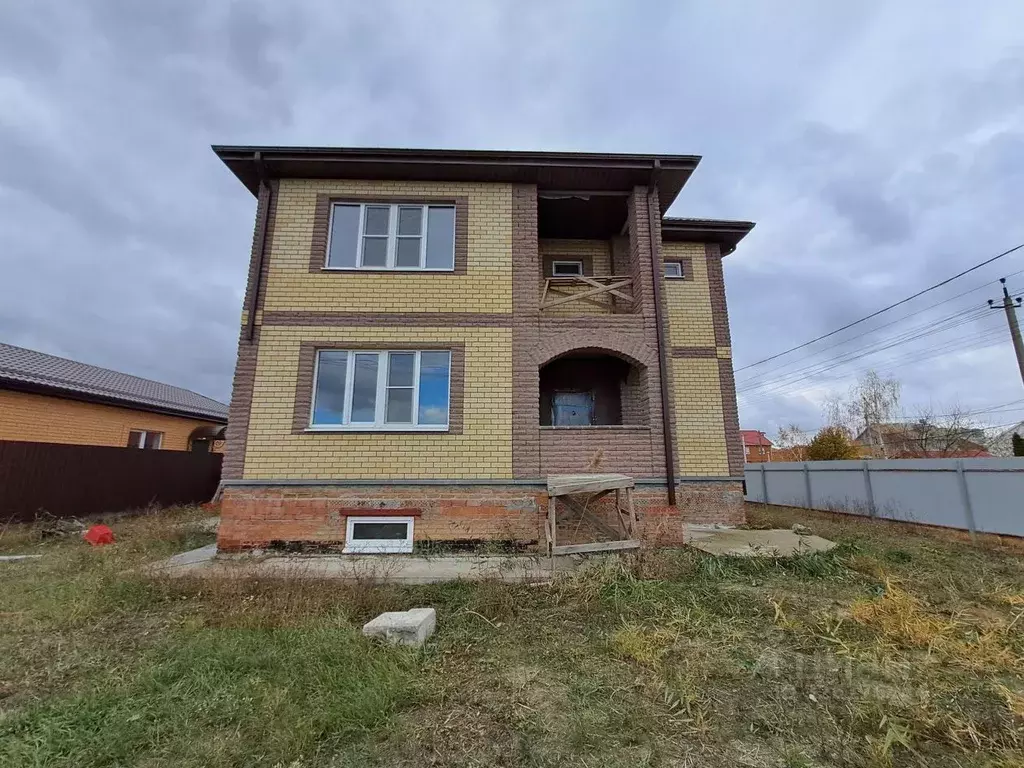 Дом в Ростовская область, Волгодонск пер. Удачный, 2/16Ж (364 м) - Фото 1