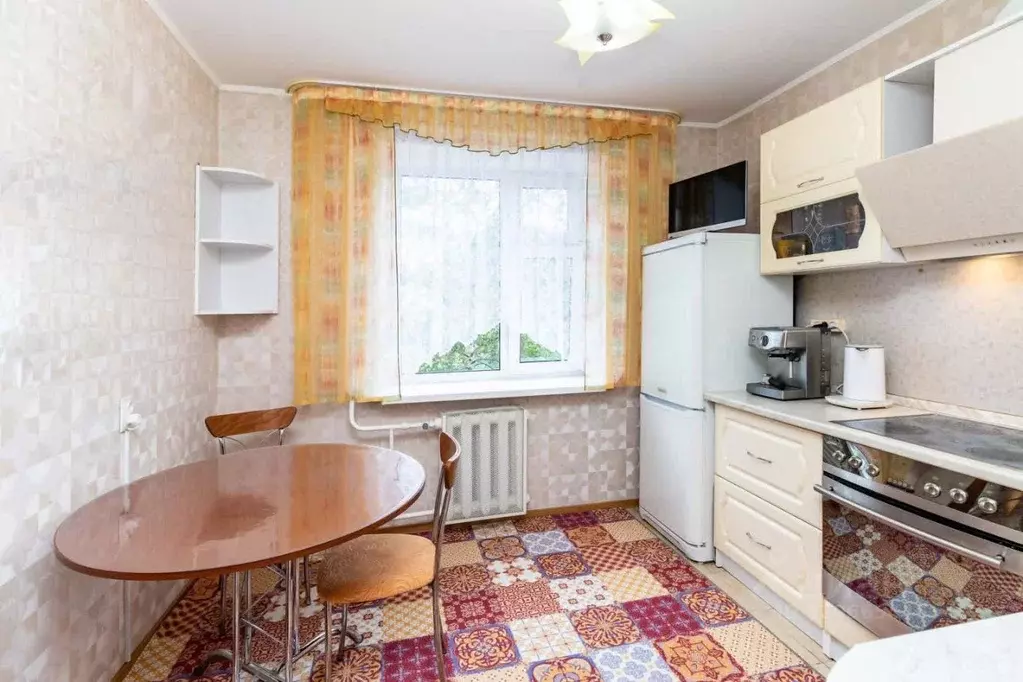 3-к кв. Ханты-Мансийский АО, Сургут ул. Гагарина, 10 (64.6 м) - Фото 1