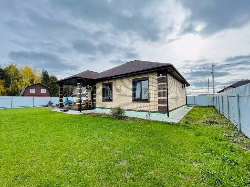 Дом в Тюменская область, Тюменский район, д. Ушакова ул. Ореховая, 2 ... - Фото 1