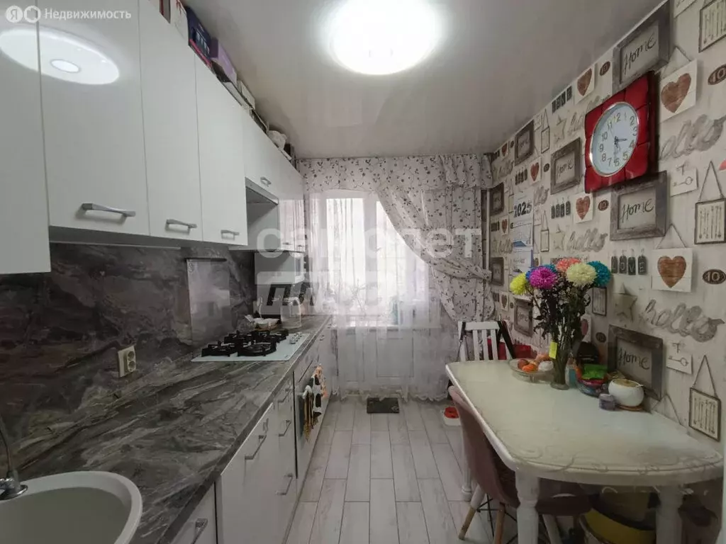 3-комнатная квартира: Ишим, улица Полины Осипенко, 23 (64 м) - Фото 1