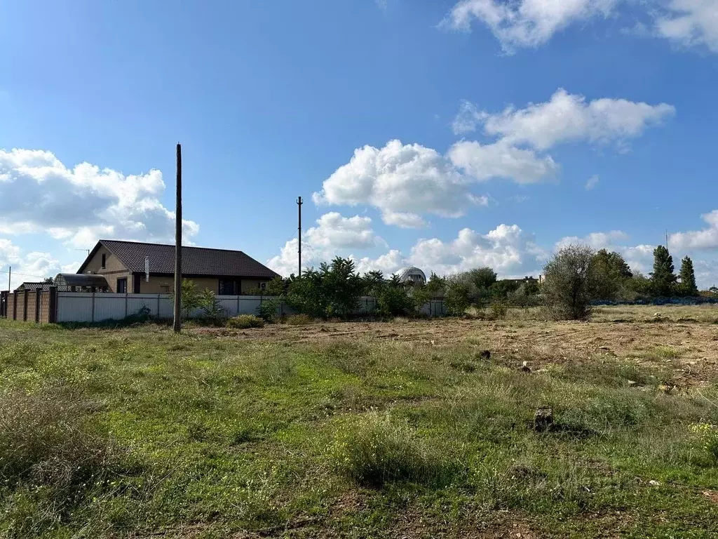 Участок в Крым, Евпатория городской округ, Заозерное пгт ул. Чкалова, ... - Фото 2