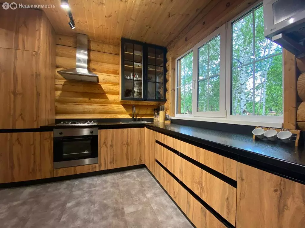 Дом в Кстининское сельское поселение, деревня Голодница (280 м) - Фото 1