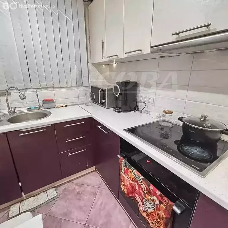 3-комнатная квартира: Тюмень, Холодильная улица, 13 (58.2 м) - Фото 1