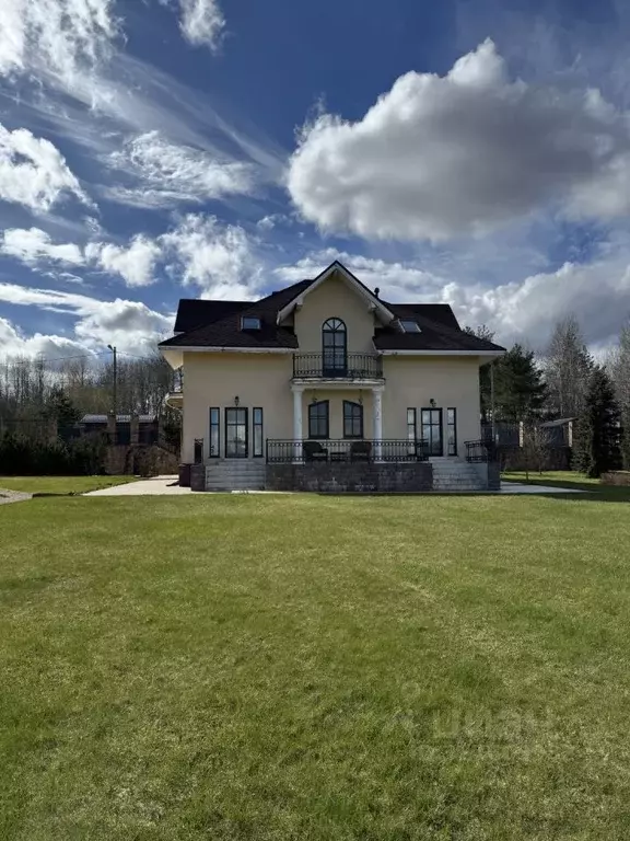 Дом в Ленинградская область, Выборгский район, Рощинское городское ... - Фото 1
