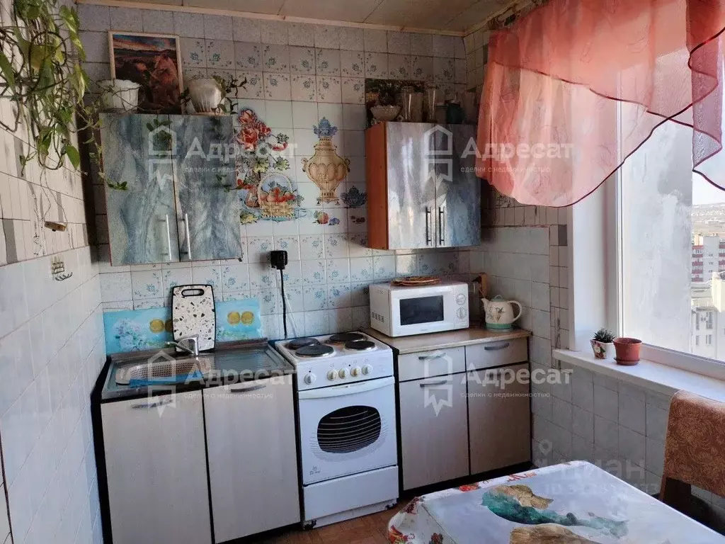 4-к кв. Волгоградская область, Волгоград ул. Сухова, 21 (85.7 м) - Фото 0