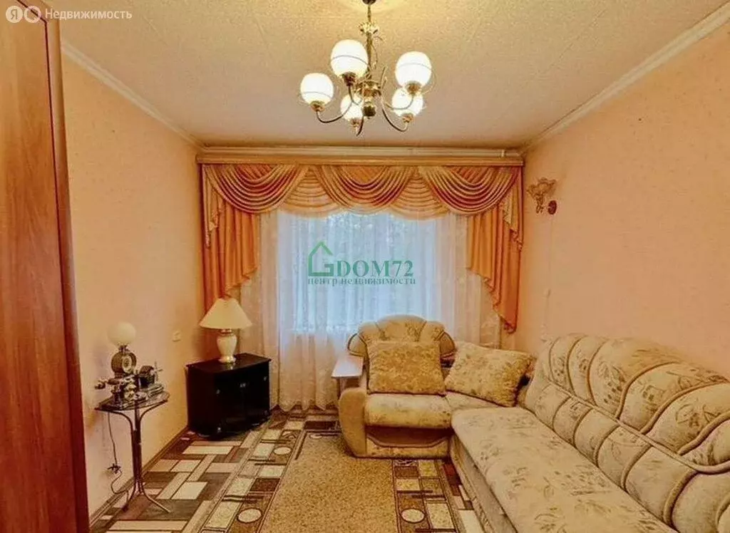 3-комнатная квартира: Тобольск, 6-й микрорайон, 11 (60.3 м) - Фото 0