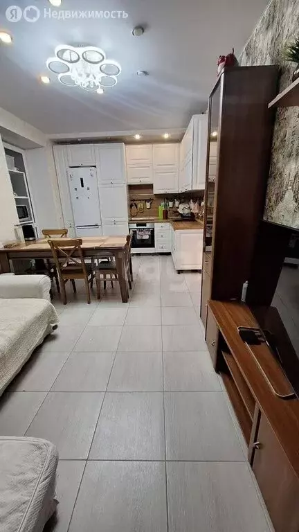 3-комнатная квартира: Сыктывкар, Тентюковская улица, 304 (68.7 м) - Фото 2