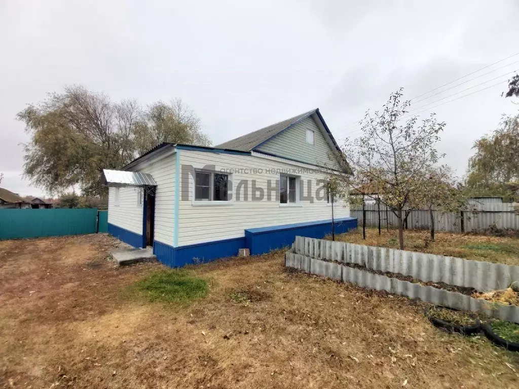 Дом в Волгоградская область, Фроловский район, Ветютнев хут.  (62 м) - Фото 2